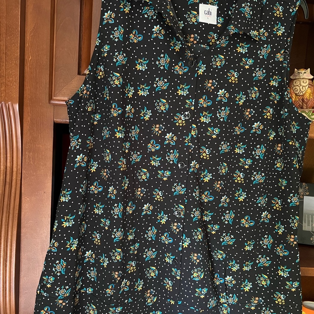 VINTAGE CaBi Sleeveless shell, size L EUC